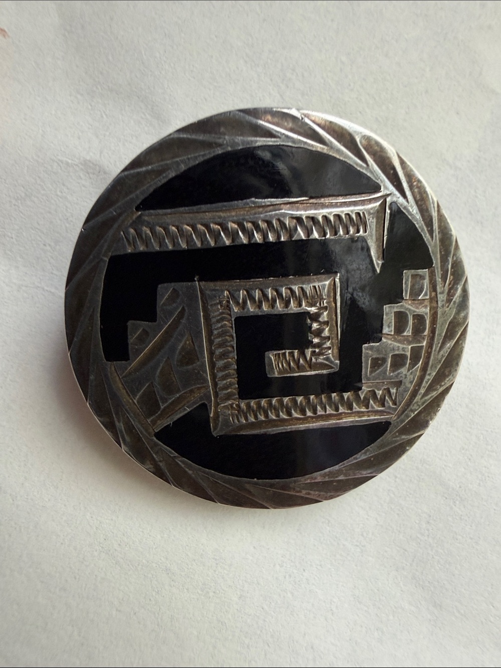 Vintage .925 Sterling Silver Mexico Black Inlay Round pin